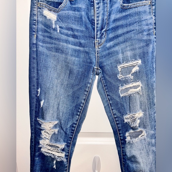 American Eagle Ripped Blue Jeans - Picture 3 of 4